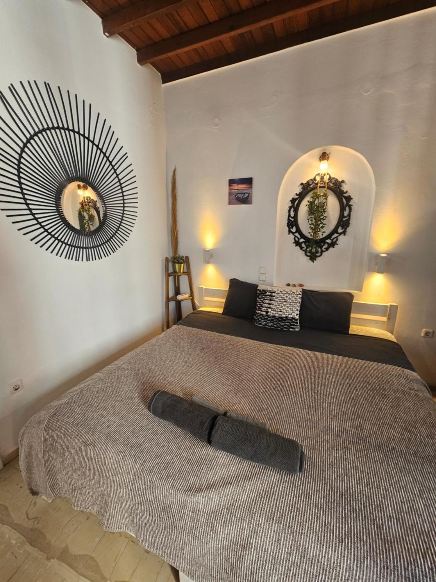 Onyx Apartment *